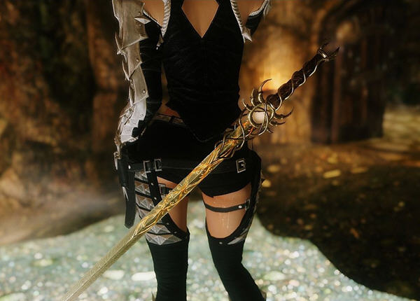 上古卷轴5单手剑背持插件 v2.0下载_存档MOD