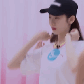 张艺凡gif