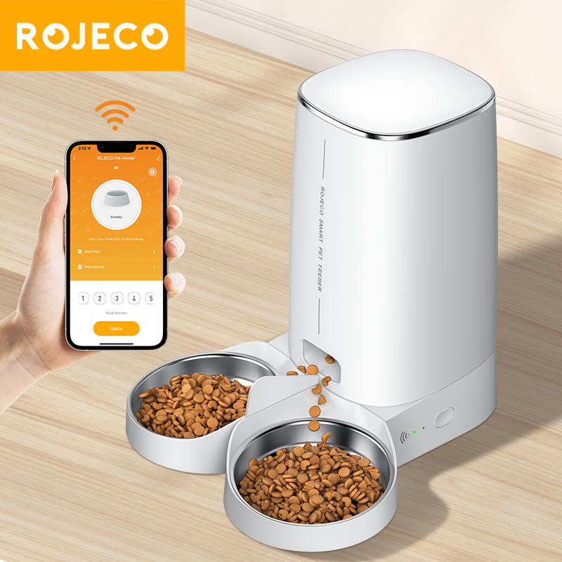 ROJECO宠物自动喂食器整体外观和家庭使用场景