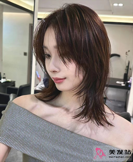 高层次锁骨发方脸显脸小发型