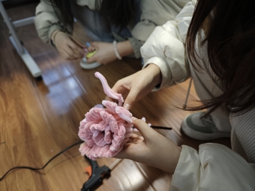 小橙子-发财菠萝手作扭扭棒缠绕步骤细节图