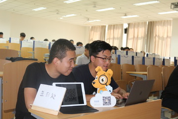 御风安学学员学习打卡与答疑交流场景