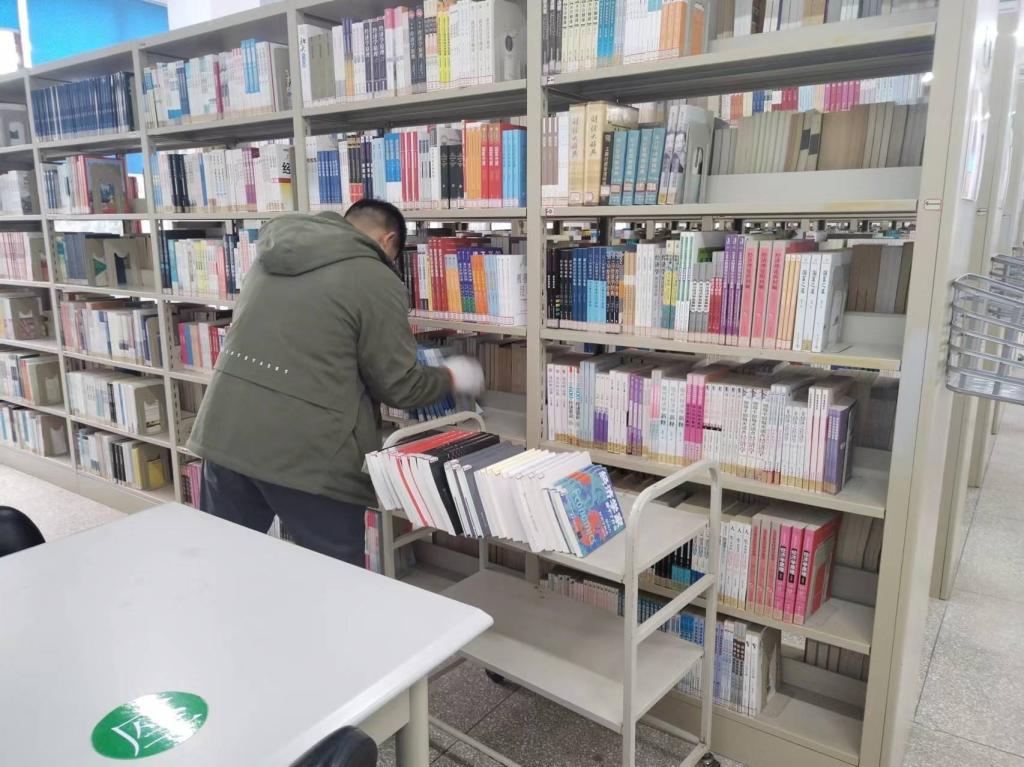Highlights Library 收藏夹管理与新书上架页面使用技巧