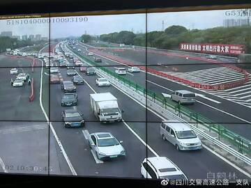 高速路况出行前检查与途中调整配图