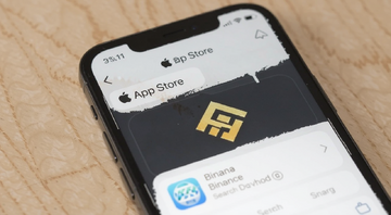 ƻ���ֻ�App Store�����Ұ����ؽ���ʾ��ͼ,ͼ������ע����App Store����Binance��
