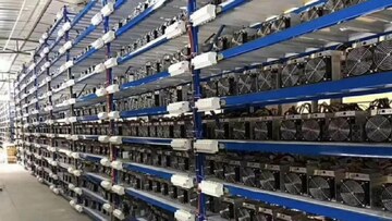 比特币矿场矿机运行实拍图,关键词比特币减半