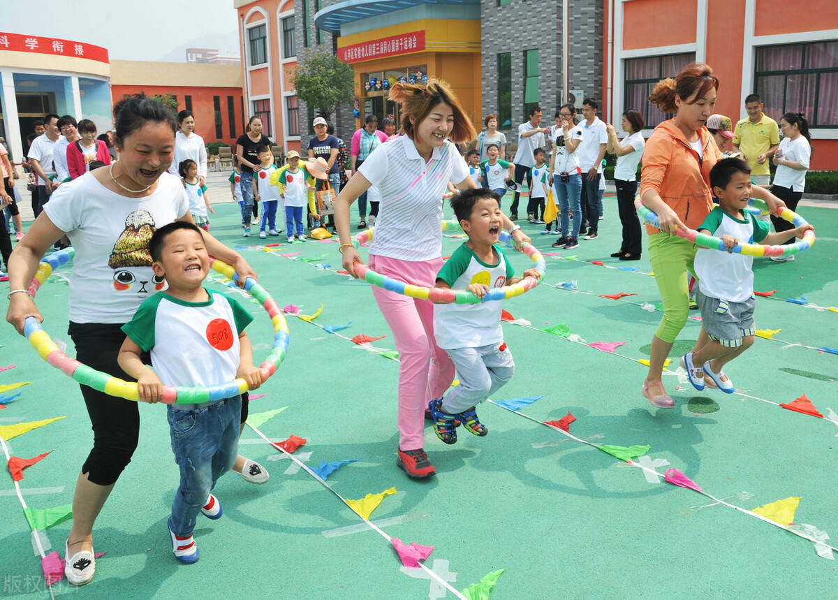 奇妙运动日亲子趣味运动会孩子闯关项目