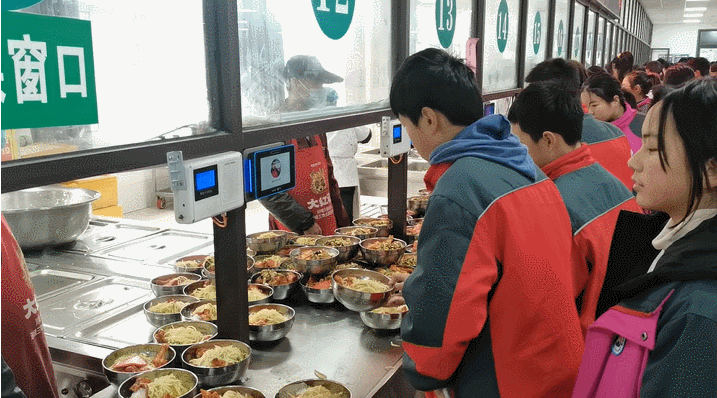 物联校园 智慧校园生活场景 学生刷脸进宿舍食堂打饭