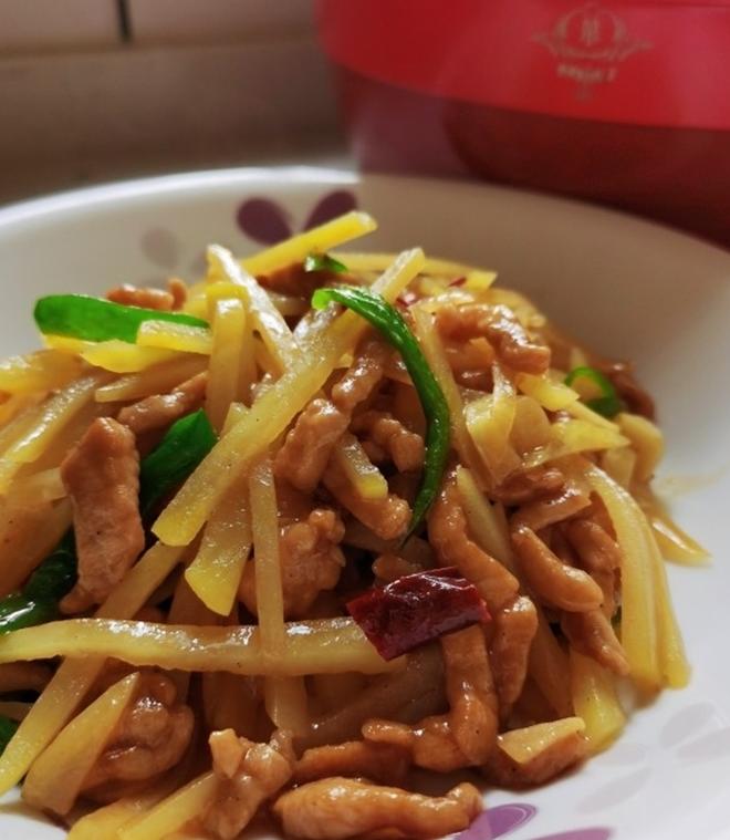 小帮菜青椒炒肉丝番茄炒蛋土豆烧鸡块做法步骤