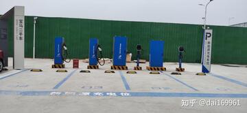 电动车充电桩电力增容施工现场图