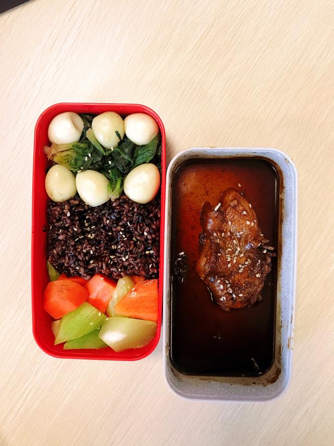轻食记 上班族减脂便当搭配 糙米鸡腿肉