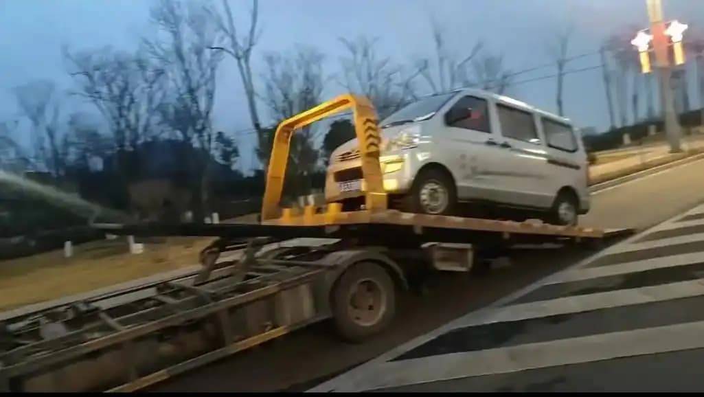 无忧救援道路救援服务项目搭电换胎拖车