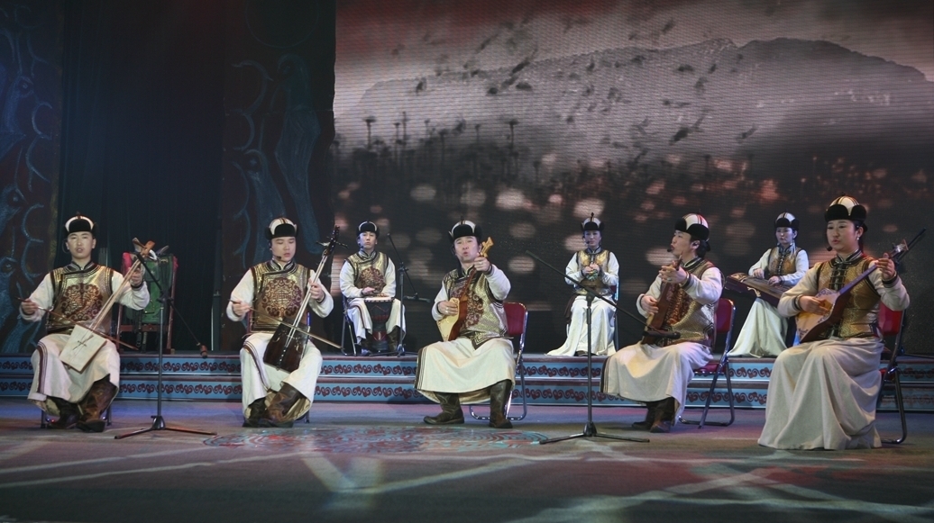 阿启泰文化艺术 呼麦教学现场 蒙古族传统音乐 低音高音多声部演唱